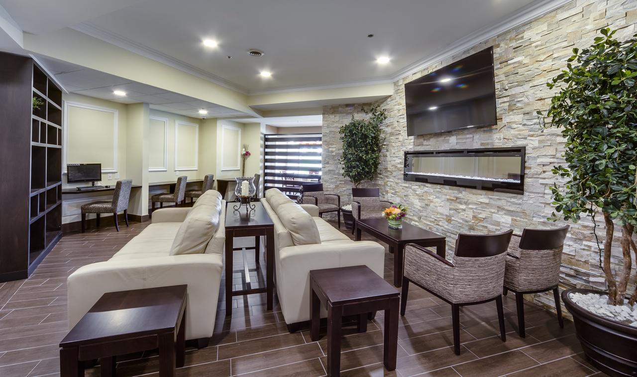 Monte Carlo Inn Vaughan Suites Zewnętrze zdjęcie
