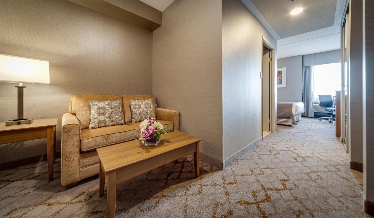Monte Carlo Inn Vaughan Suites Zewnętrze zdjęcie