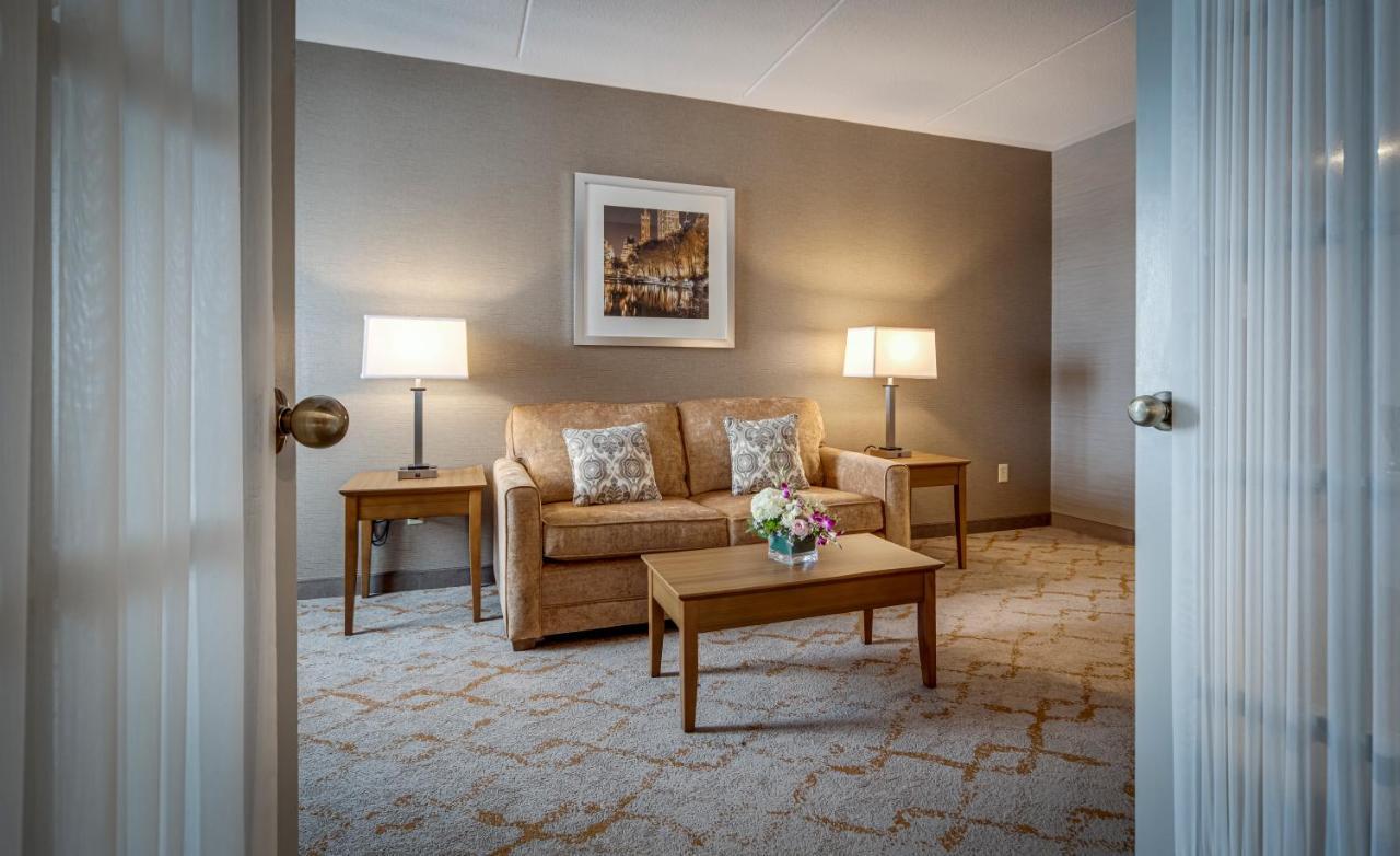 Monte Carlo Inn Vaughan Suites Zewnętrze zdjęcie