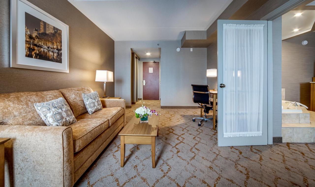 Monte Carlo Inn Vaughan Suites Zewnętrze zdjęcie