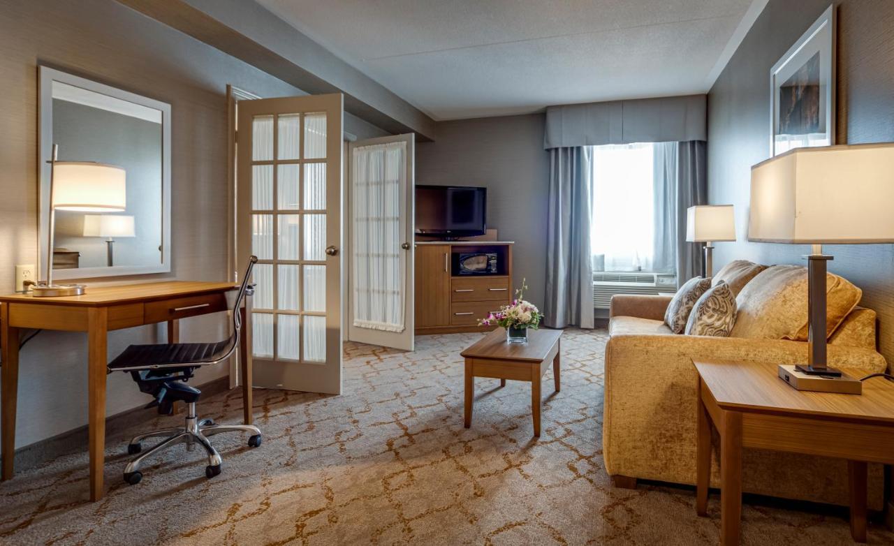 Monte Carlo Inn Vaughan Suites Zewnętrze zdjęcie