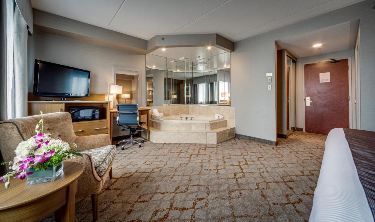 Monte Carlo Inn Vaughan Suites Zewnętrze zdjęcie