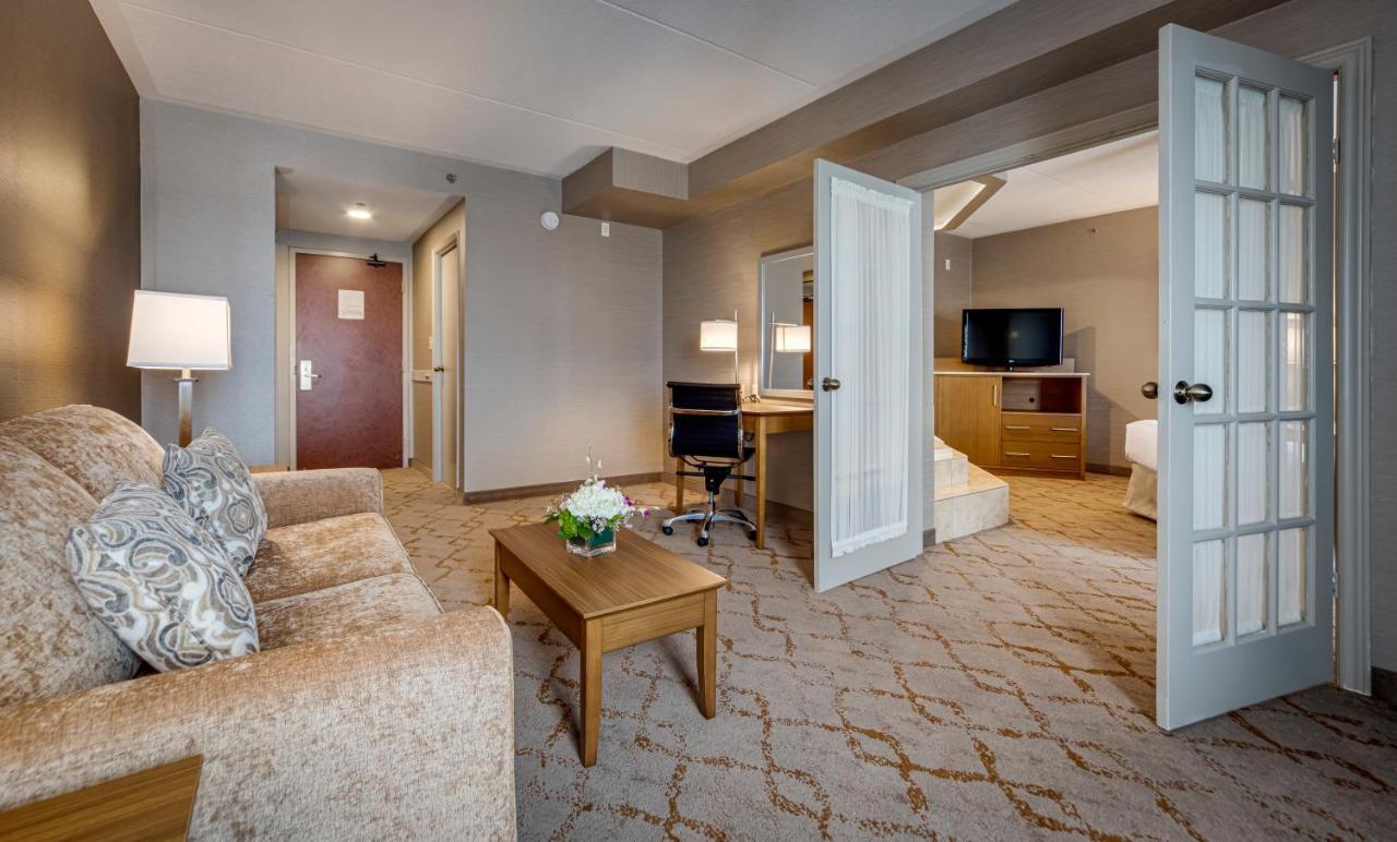 Monte Carlo Inn Vaughan Suites Zewnętrze zdjęcie